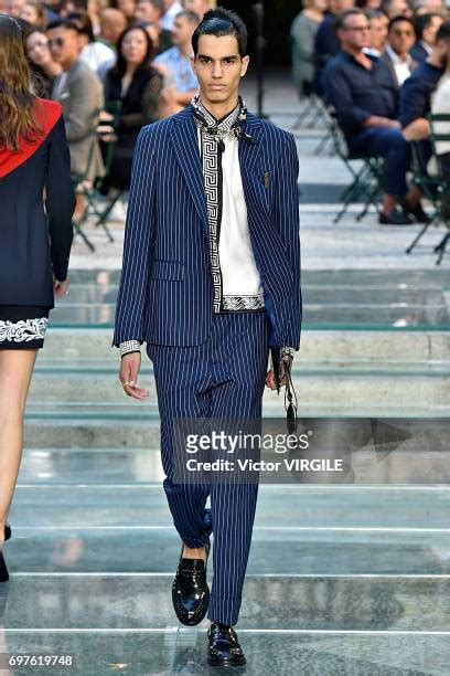 mens versace 2017 runway print white jeans|897 Versace Mens Spring 2017 Runway Milan Menswear .